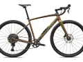 Brązowy rower gravelowy Specialized. Czy jego rama jest karbonowa czy aluminiowa?