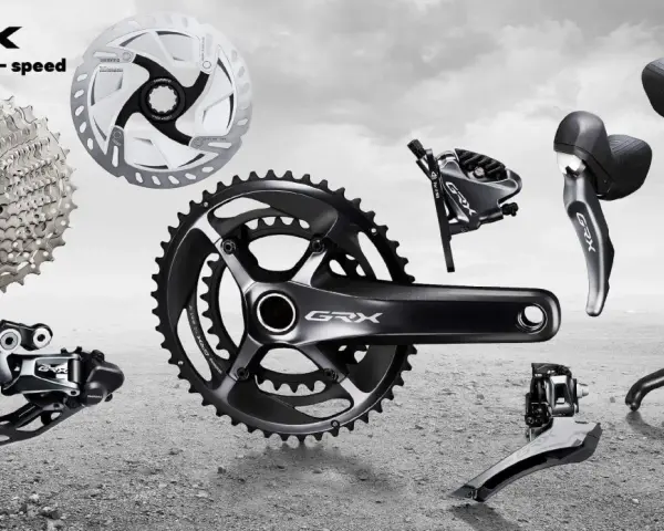 Komponenty rowerowe Shimano GRX: kaseta, korba, przerzutki, hamulce i manetki. Grupa GRX stworzona do jazdy gravelowej.