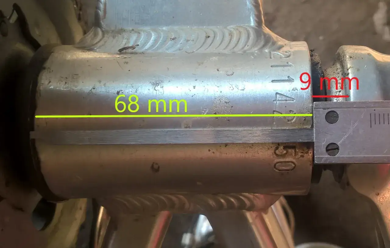 Pomiar suportu rowerowego: szerokość 68 mm, głębokość 9 mm.